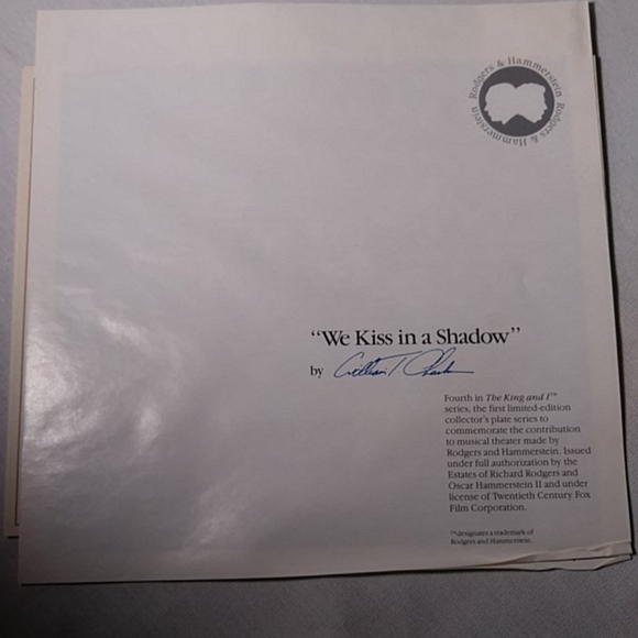 Knowles China Plate "We Kiss in a Shadow" Plate - Picture 5 of 11